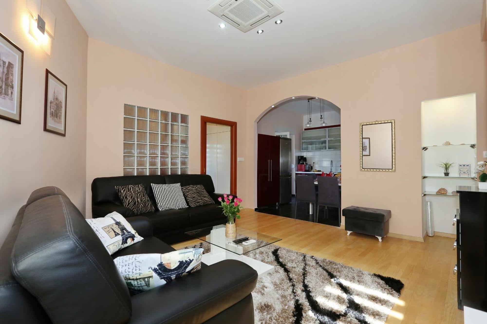 Apartment Ksenija 扎达尔 外观 照片